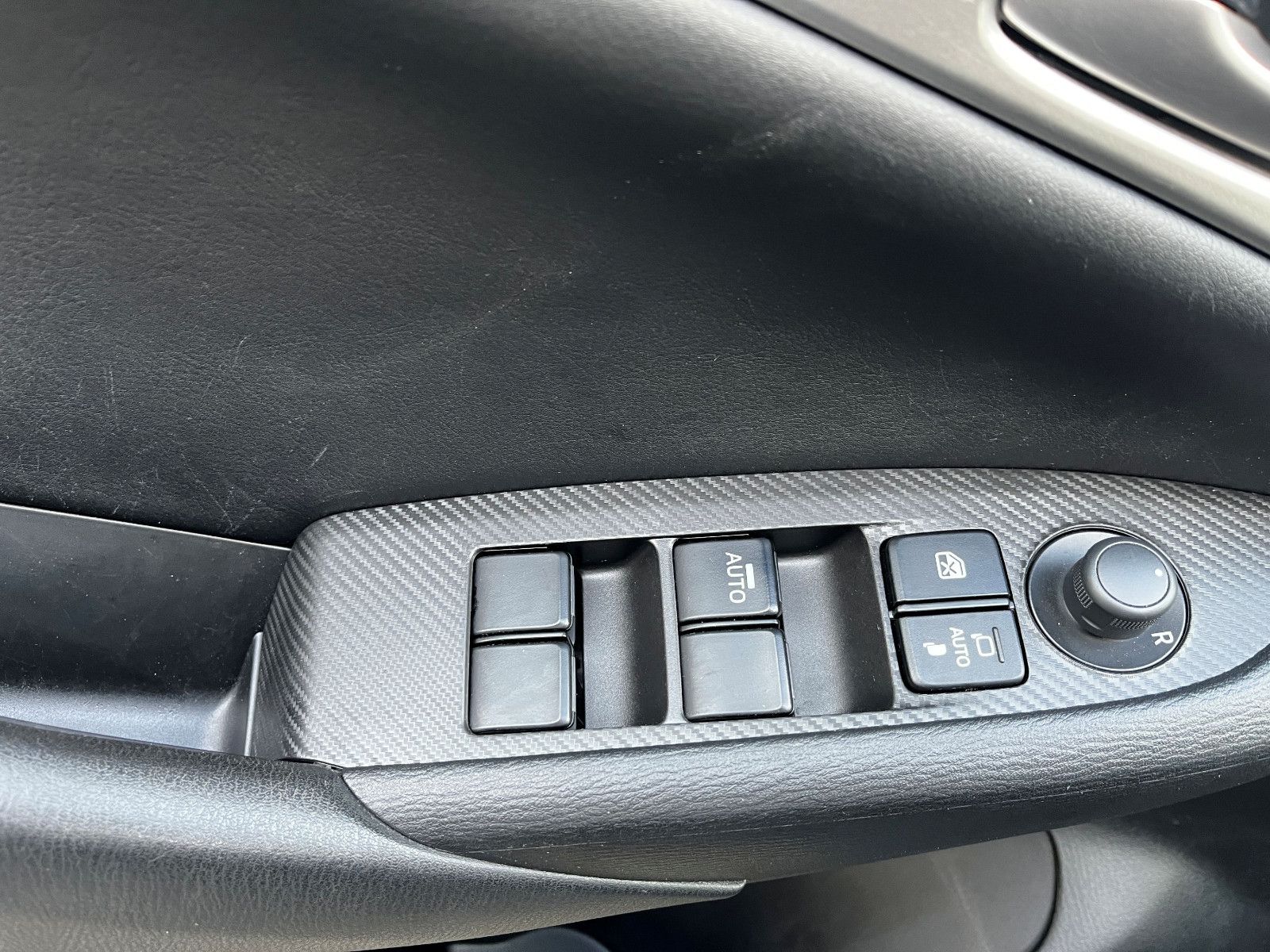 Fahrzeugabbildung Mazda CX-3 2,0 Selection NAV ALU SHZ GRA LED TOTW