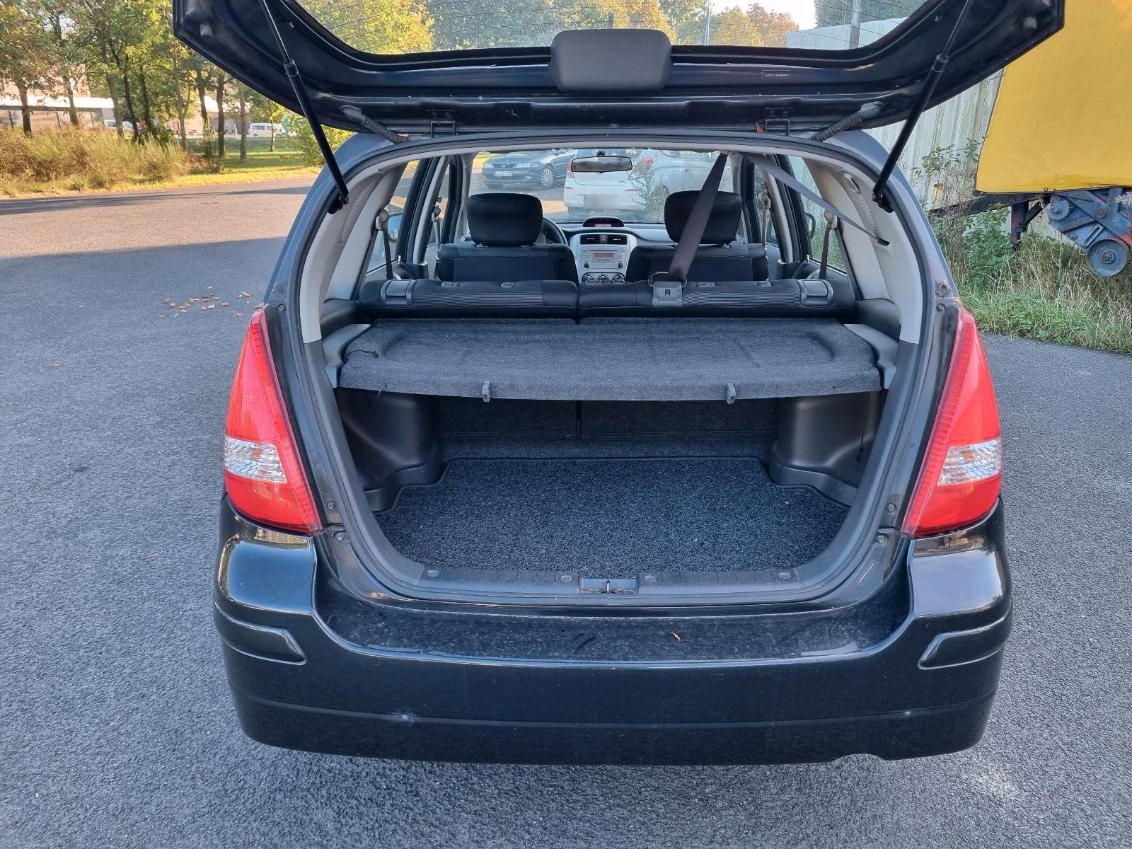 Suzuki Liana 2005 — двигун 106 HP (78kW)