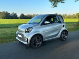 Smart EQ ForTwo coupé 60kW in silber 22kW Schnelllader - Smart