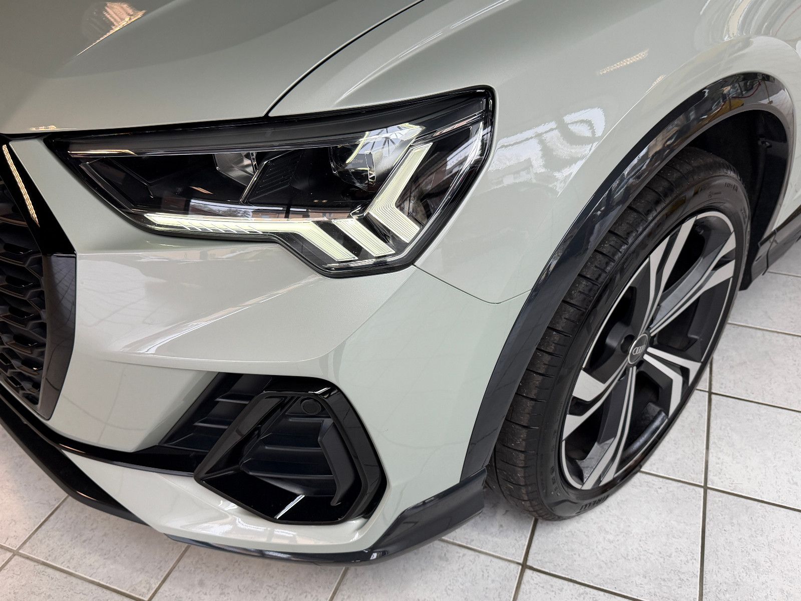 Fahrzeugabbildung Audi Q3 Sportback 45 TFSI quattro S line/PANORAMA/