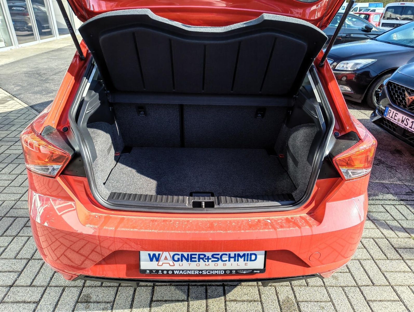 Fahrzeugabbildung SEAT Ibiza Style 1.0 TSI + A/C + Full Link + DAB