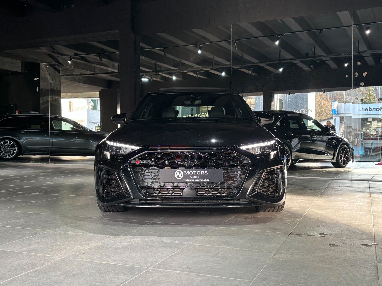 Fahrzeugabbildung Audi RS3 Lim. *Panorama*RS-Sitze*Carplay*SportAuspuff