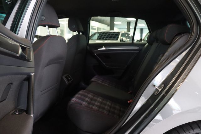 Fahrzeugabbildung Volkswagen Golf VII Lim. GTI BMT/Start-Stopp|LED|ACC|NAVI|