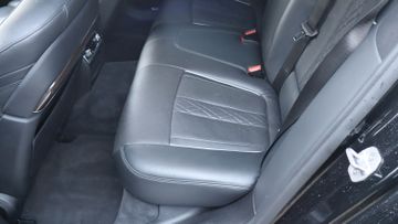BMW 750 - 10
