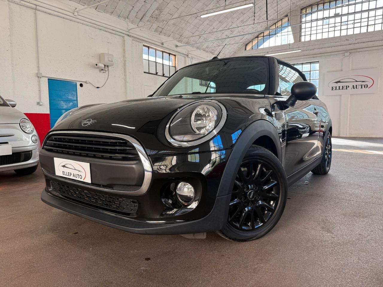 MINI Mini One Cabrio 1.5 - SERVICE MINI imagem 2