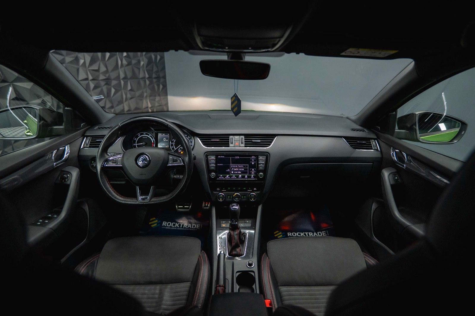 Fahrzeugabbildung SKODA Octavia Combi RS Performance *1.Hand*LED*CarPlay