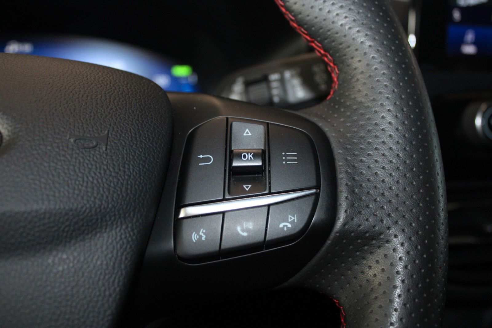 Fahrzeugabbildung Ford Kuga 2.5 PHEV ST-Line X LED B&O HUD ACC WinterP