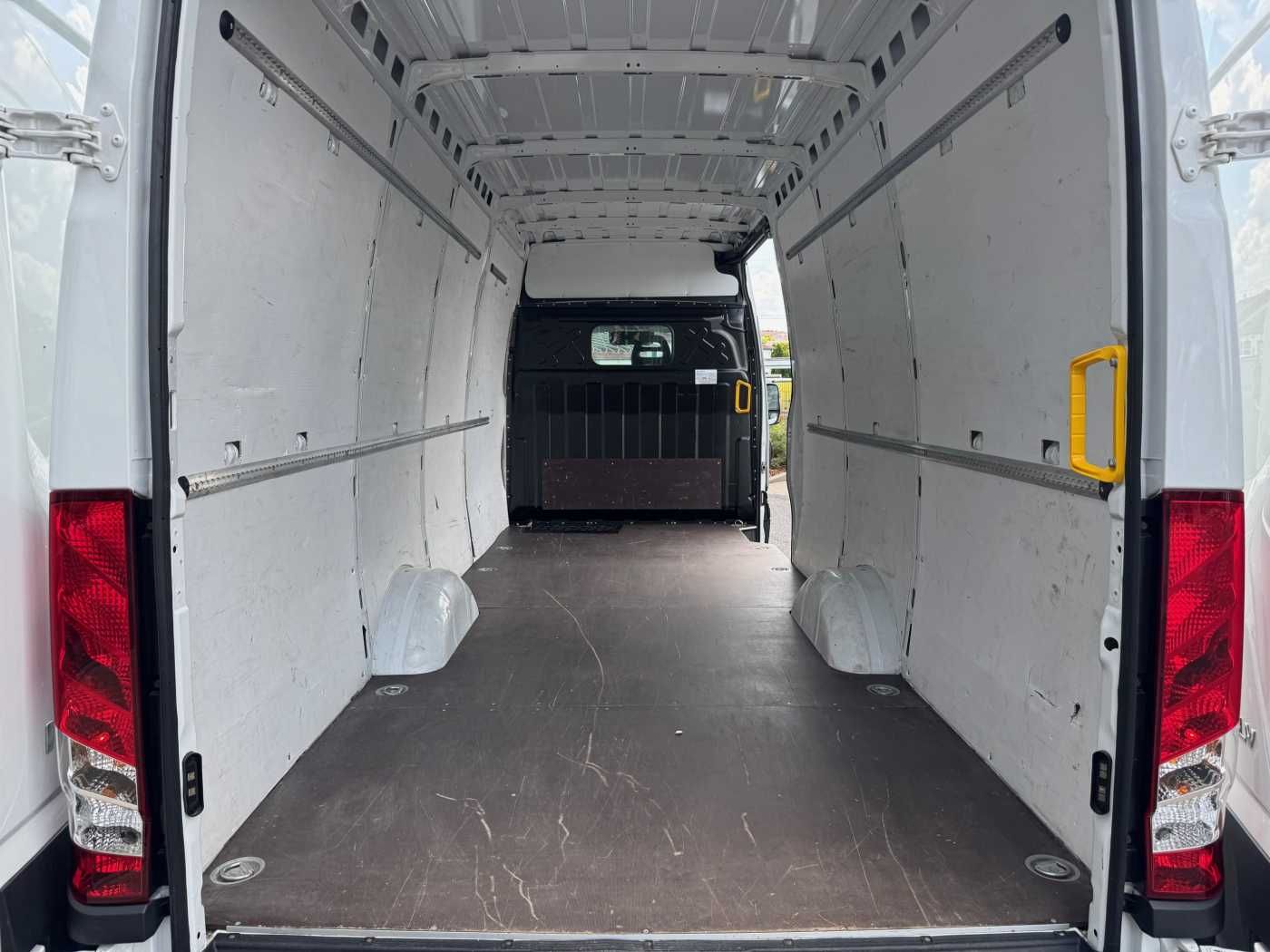 Fahrzeugabbildung Iveco Daily 35S16 *Klima*Radstand4.100mm*
