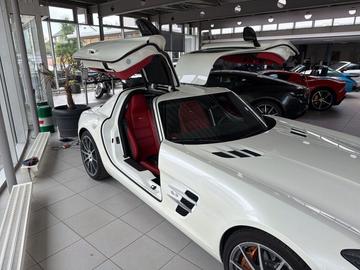 2010 Mercedes-BENZ SLS AMG — фото 8