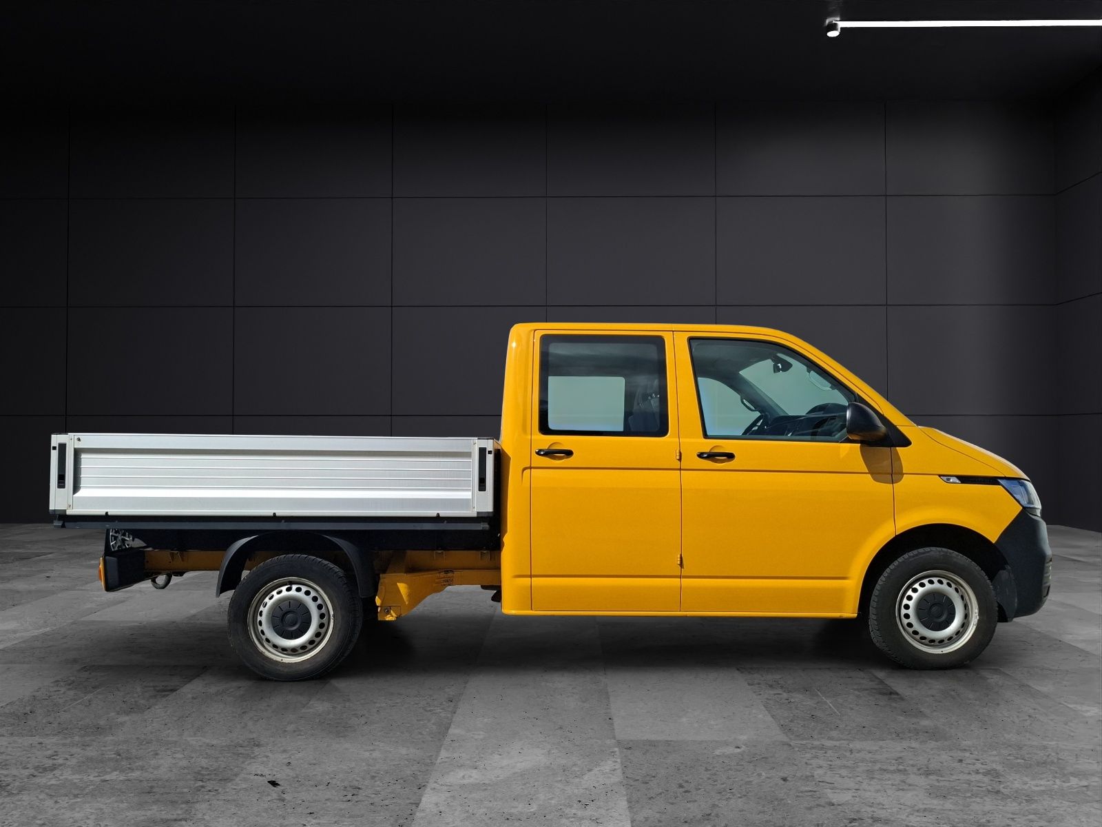 Fahrzeugabbildung Volkswagen T6 Transporter T6.1 DoKa LR Klima AHK