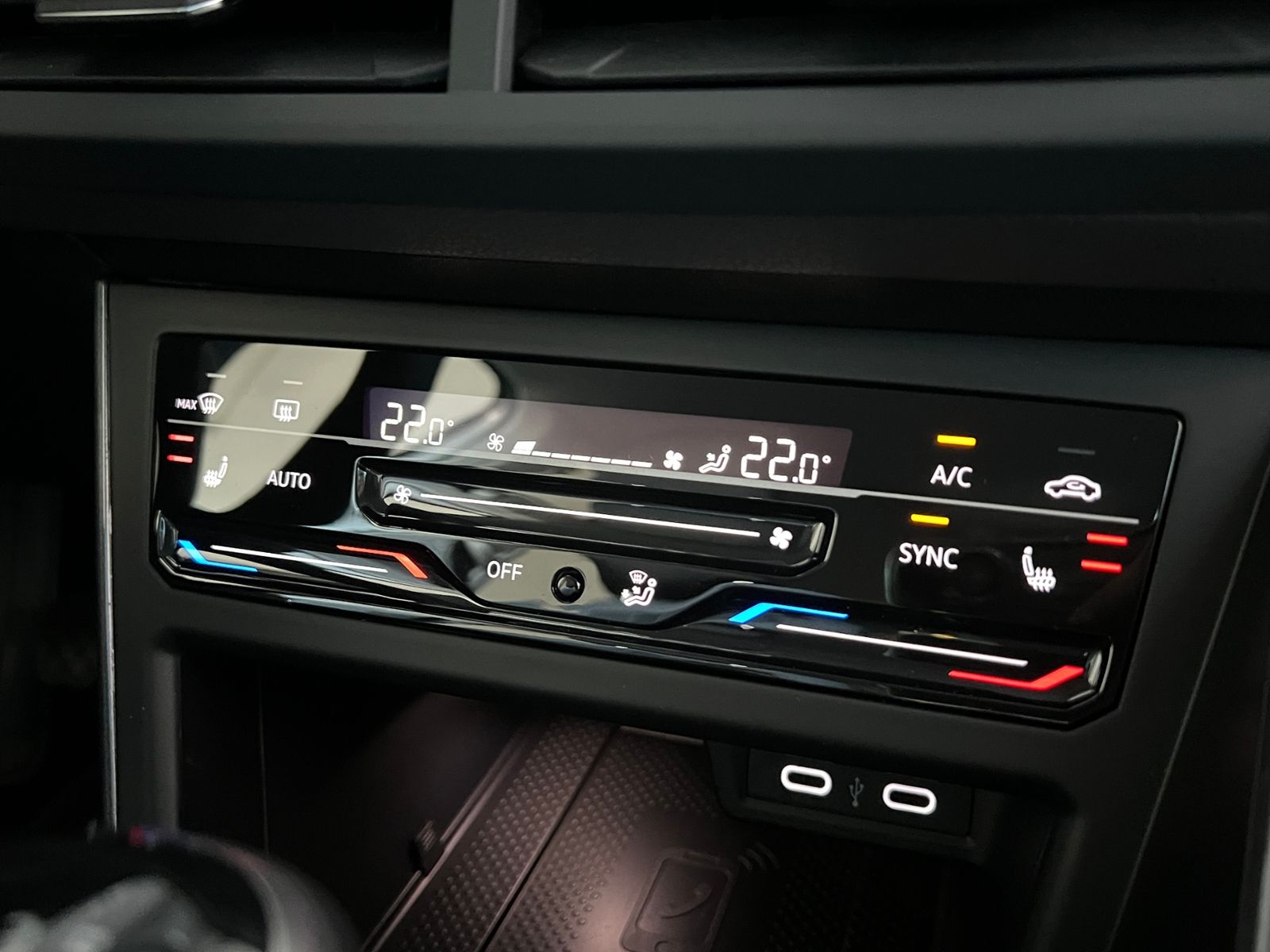 Fahrzeugabbildung Volkswagen Polo Style 1.0 TSI *IQ.Light, Kamera, App Connec