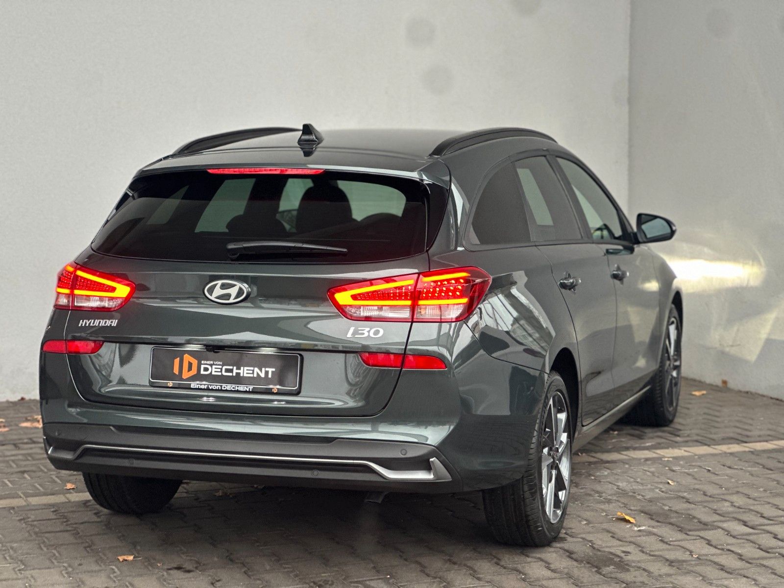Fahrzeugabbildung Hyundai i30 Kombi Advantage Plus 1.0l DCT Navi/Toterw.!