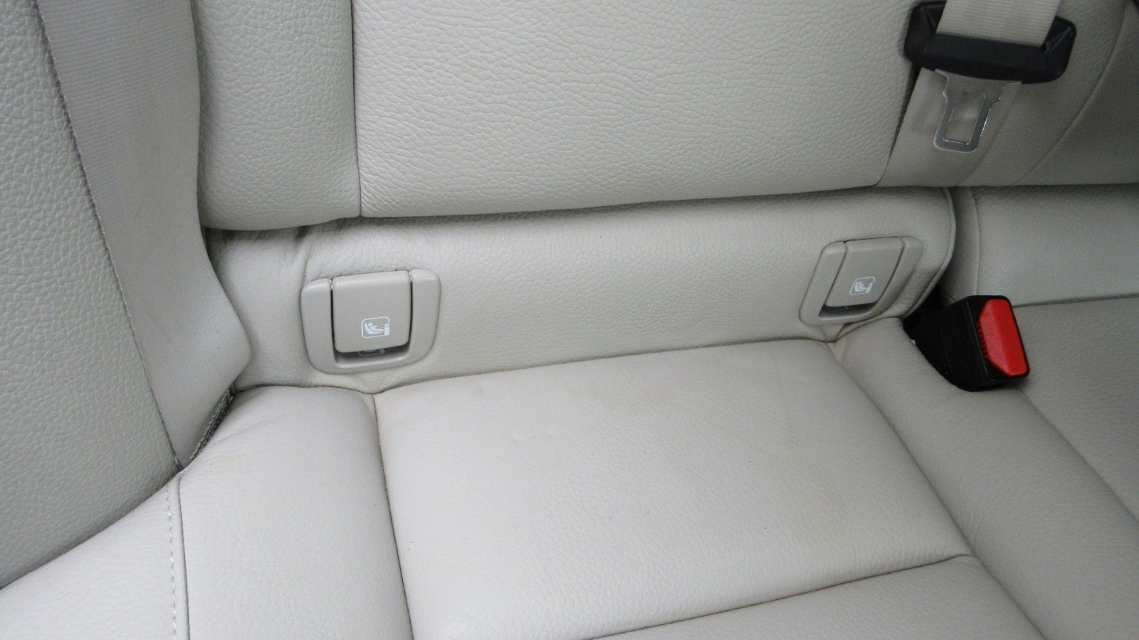 Fahrzeugabbildung Volvo V60 T8 Plus Bright | AHK |