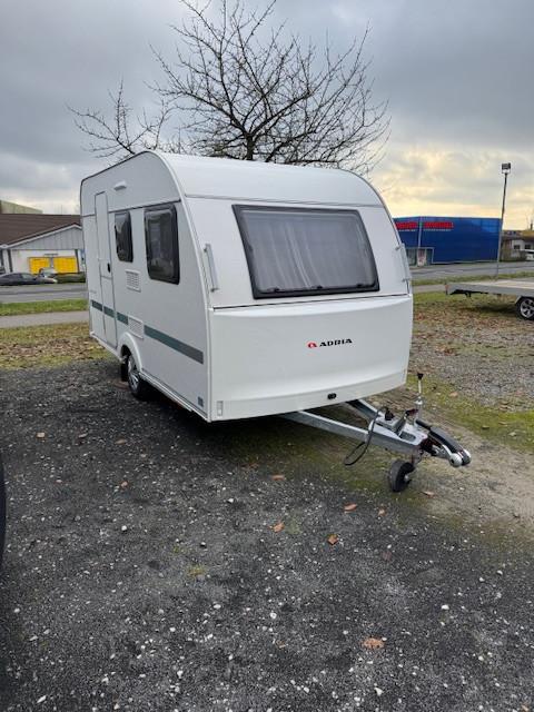 Adria Aviva 360 DK mit Stockbetten 1000 kg Neufahrzeug