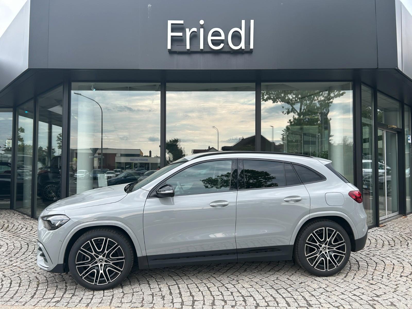 Mercedes-Benz GLA 200 EDITION, AMG, NIGHT, AHK, LED, 20"