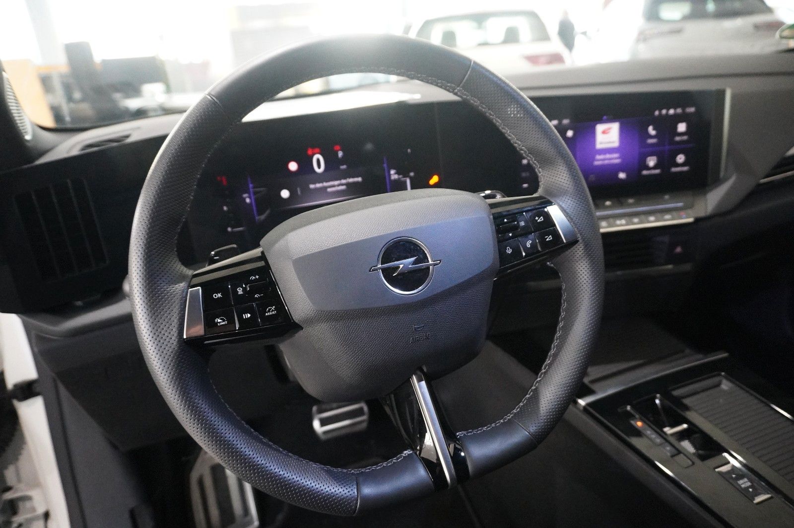 Fahrzeugabbildung Opel Astra L Lim. 1.2T GS LINE NAVI/LED/360°/SH/VIRT.