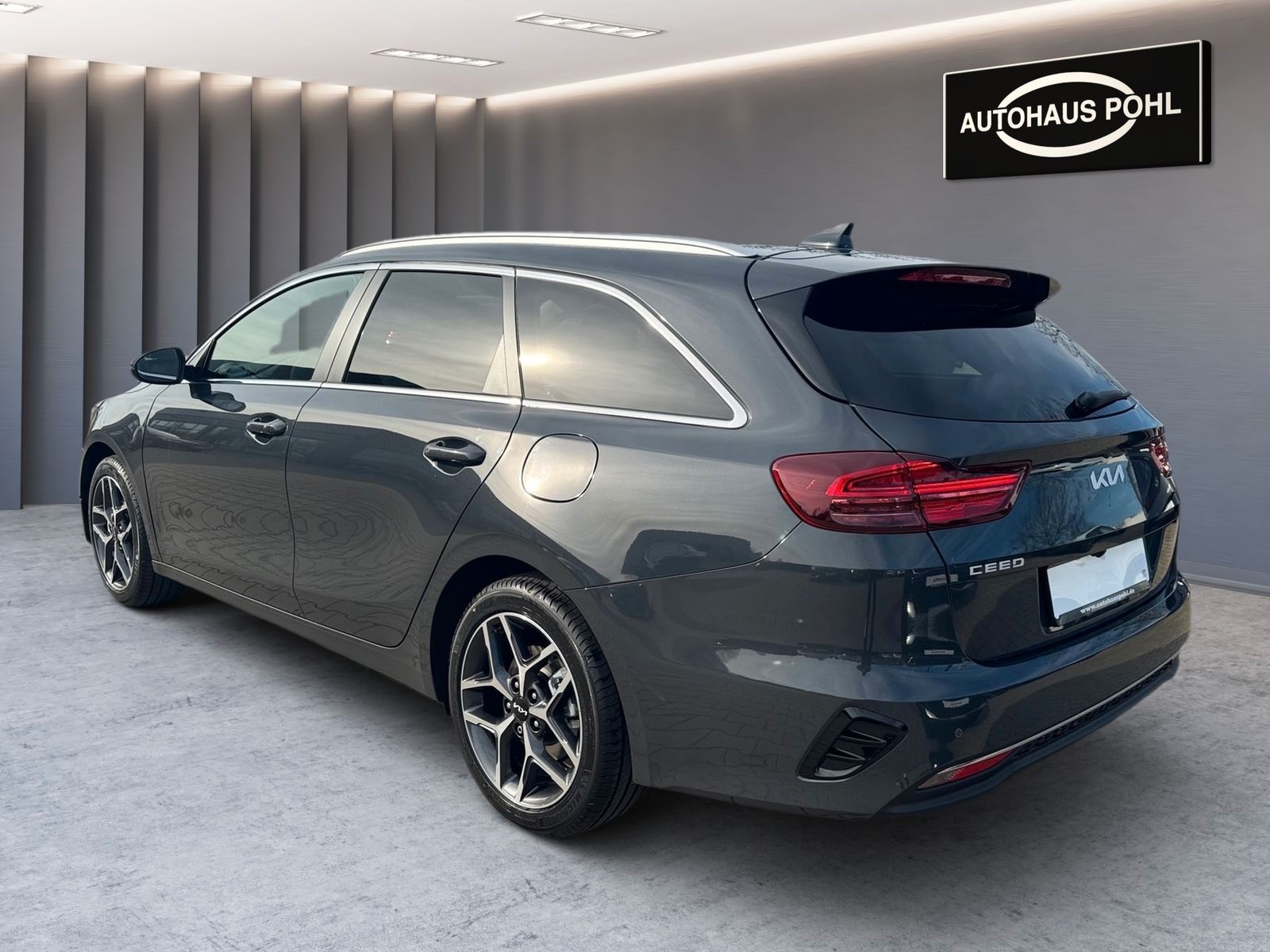 Fahrzeugabbildung Kia CEED_SW 1.0T 100 Ultimate DES JBL