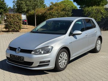 Volkswagen Golf - 2