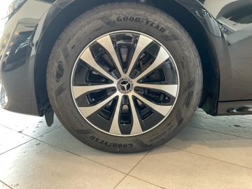 Mercedes E 220 - 8