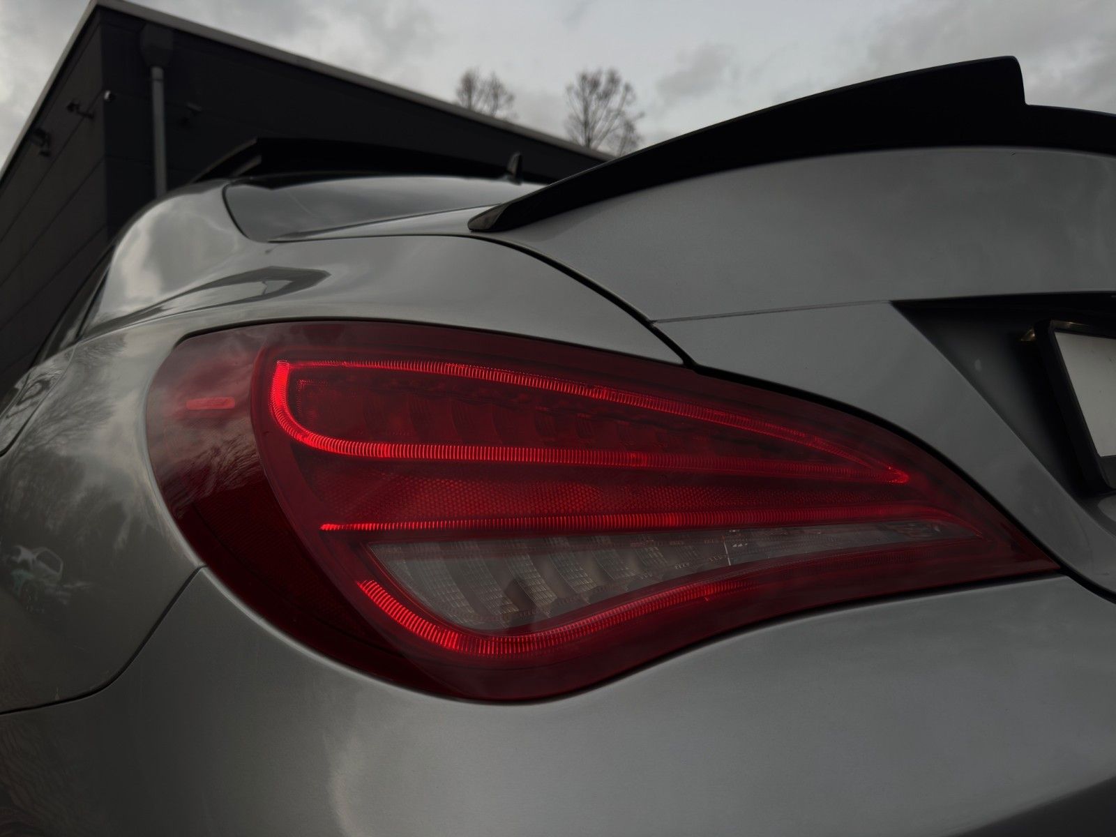 Fahrzeugabbildung Mercedes-Benz CLA 180 Pano/Automatik/Bi-Xen/Navi/Sitzheizung