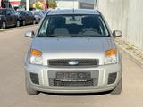 Ford Fusion Style 5 Türig - silberne Ford Fusion