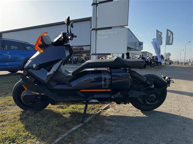 BMW CE 04