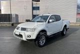 Mitsubishi MITSUBISHI L200 2.5 DI-D 178 CV Double Cab Inten - Mitsubishi L200 aus 2015