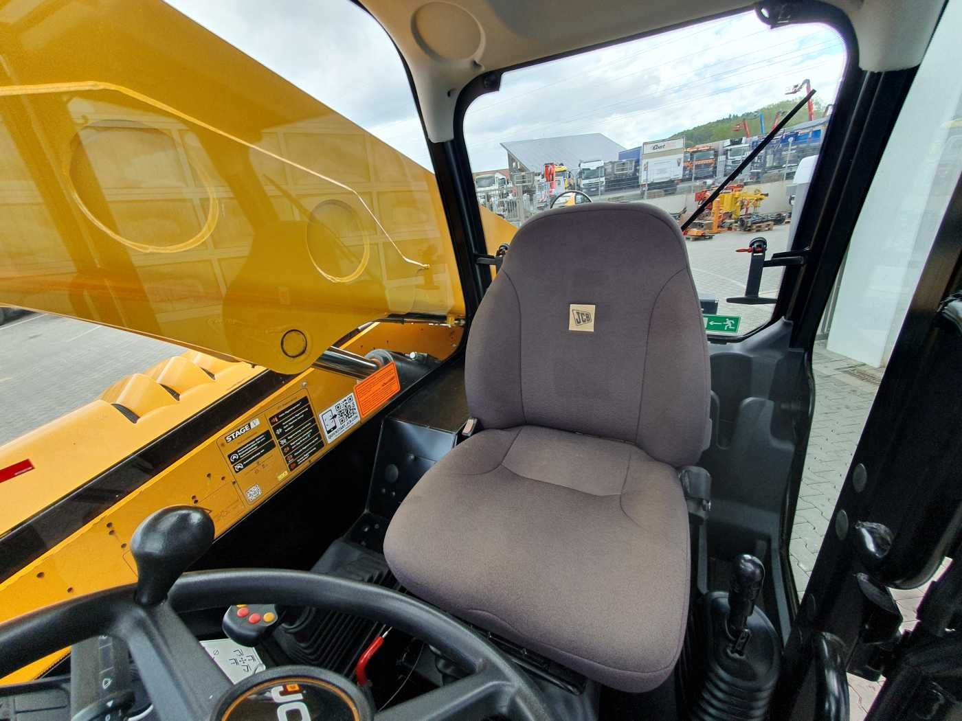 Fahrzeugabbildung JCB 541-70 / nur 438h / 2022 / 4.100kg / 7m / 109PS