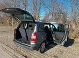 Opel ZAFIRA-A - gebrauchte Opel Zafira aus dem Jahr 2004