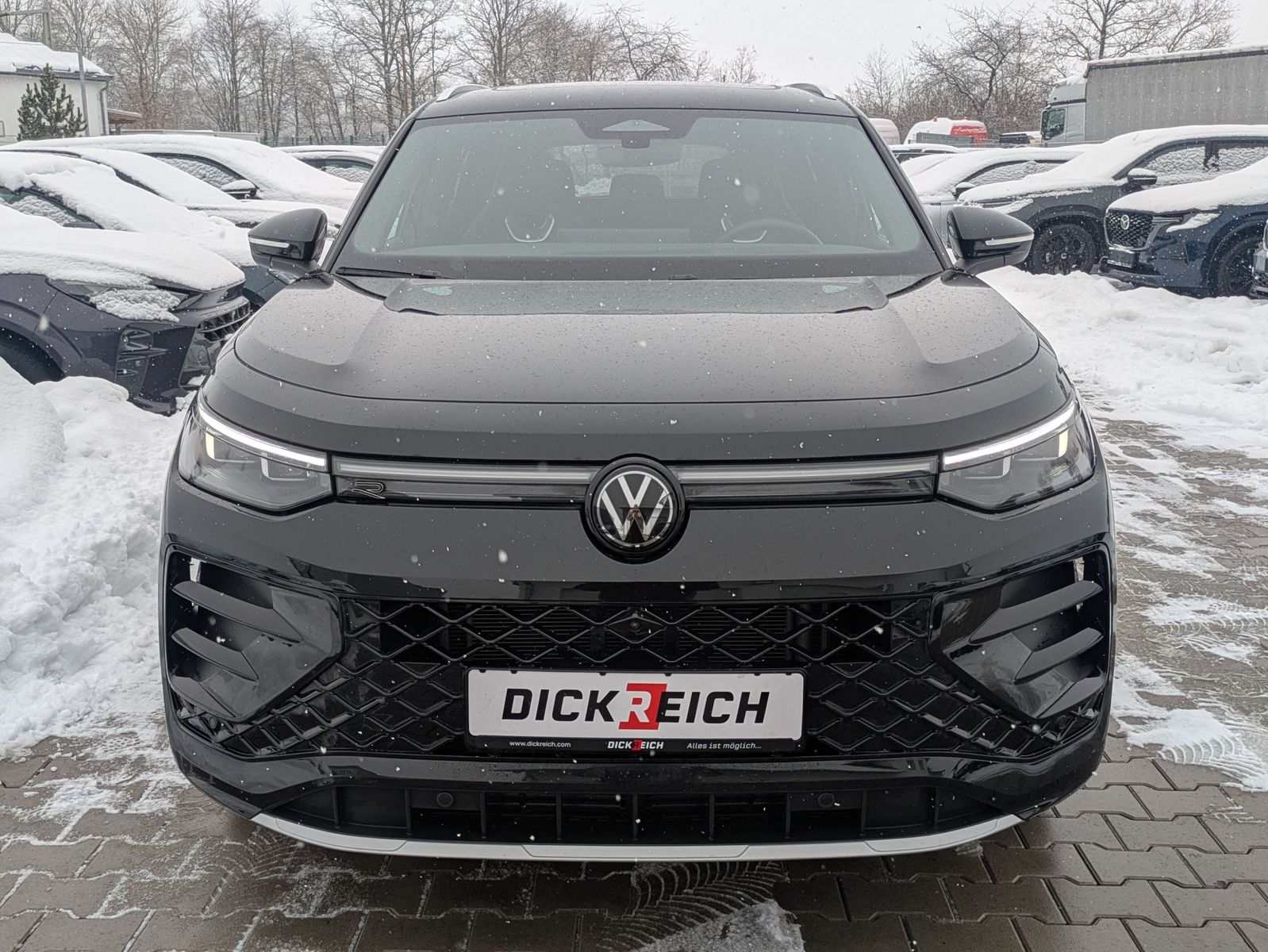 Fahrzeugabbildung Volkswagen Tayron 2.0 TDI 4M R-Line 7Si*MATRIX*AHK*PANO*HUD