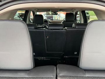 Land-Rover Discovery Sport - 8