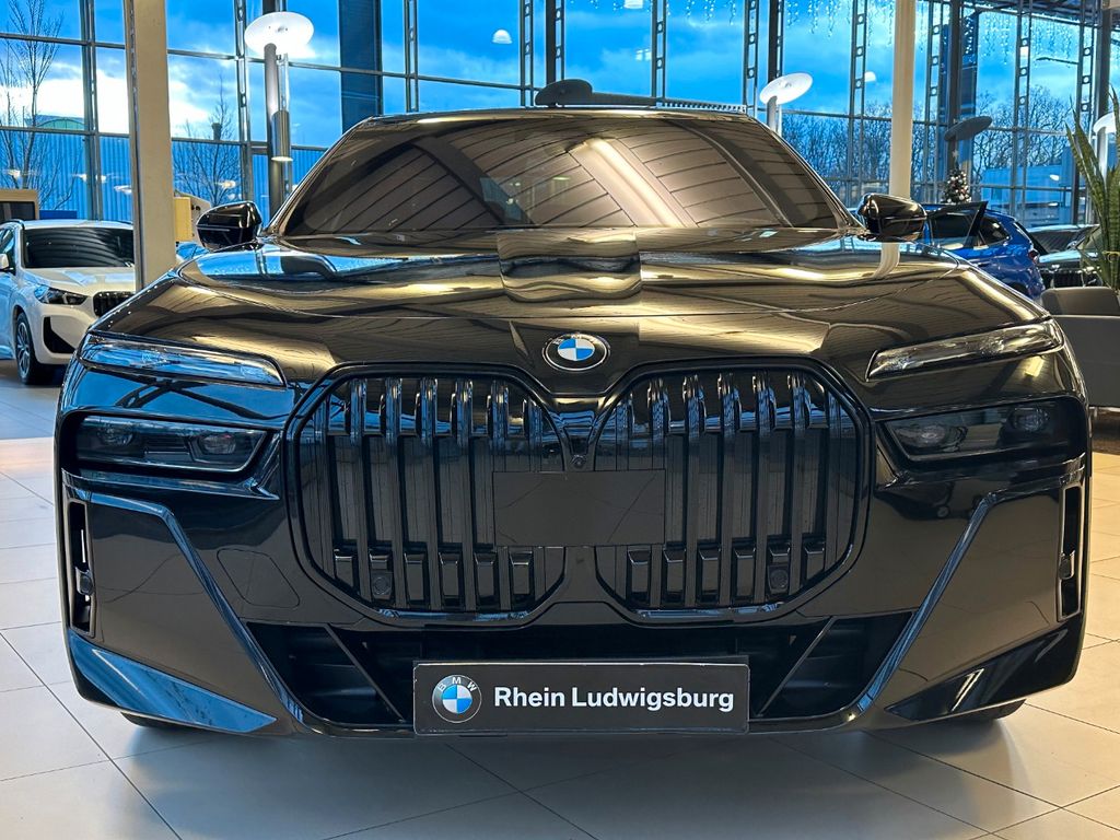 BMW 740