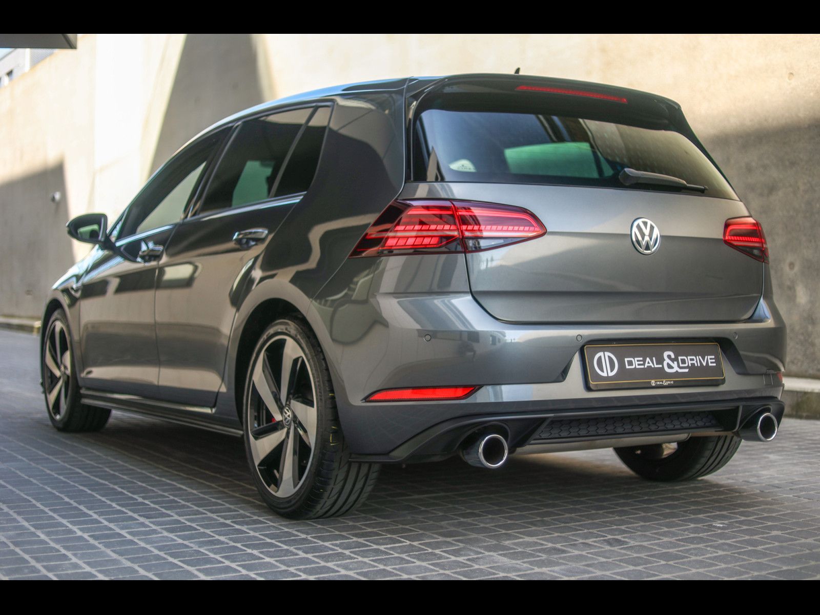 Volkswagen Golf VII 2.0 TSI GTI PERFORMANCE DSG7 - PACK BUS imagem 3