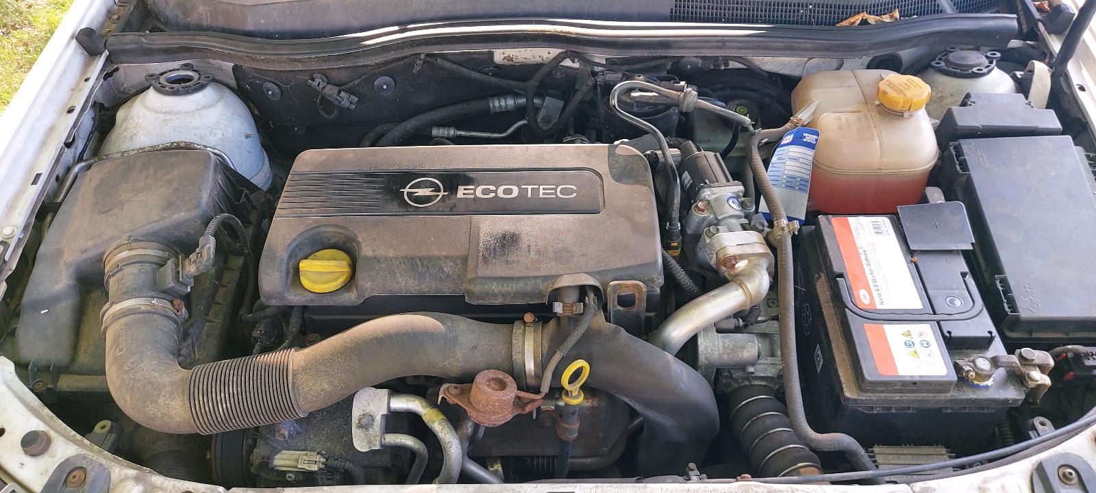 Opel Astra 2010 — photo 14