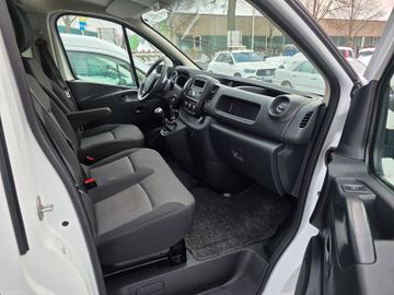 Renault Trafic - 10