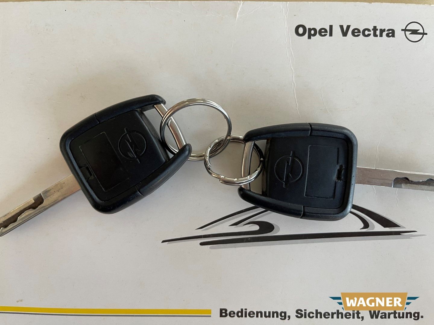 Fahrzeugabbildung Opel Vectra B Edition 100