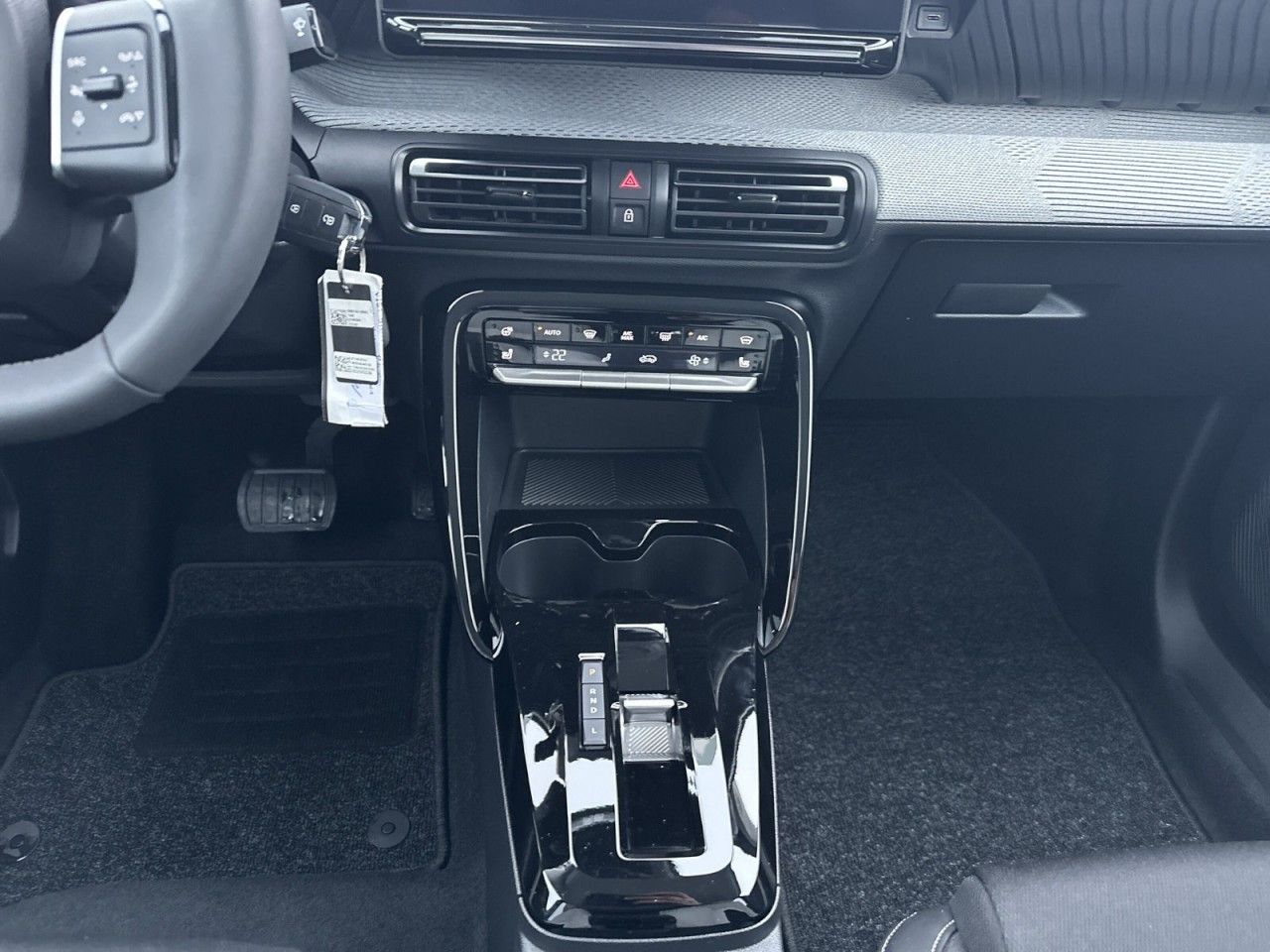 Fahrzeugabbildung Citroën C3 Aircross Hybrid 145 PLUS