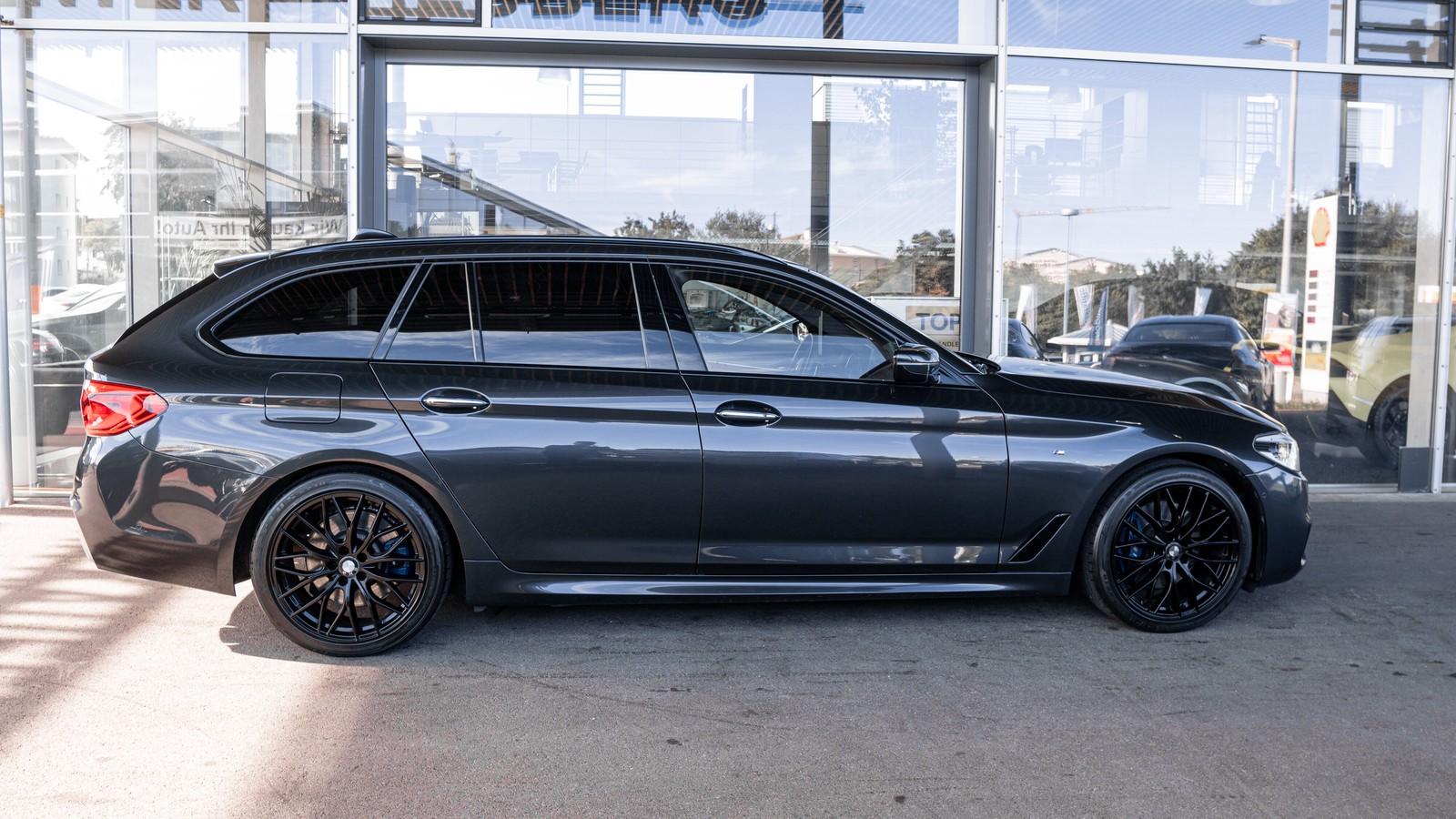 BMW 530 d xDrive M Sport *PANO*HUD*AHK*KLIMA 4ZONIG*