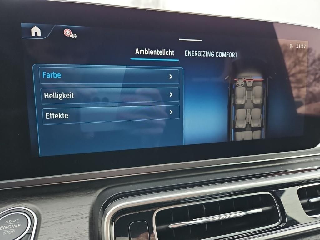 Fahrzeugabbildung Mercedes-Benz V 300 AVG extralang 4x4 7 Sitze 2,5tAHK AMGFront
