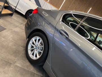 BMW 530 i xDrive *1.HAND*NAVI*TEMPO*SZHZ*AHK*PDC*