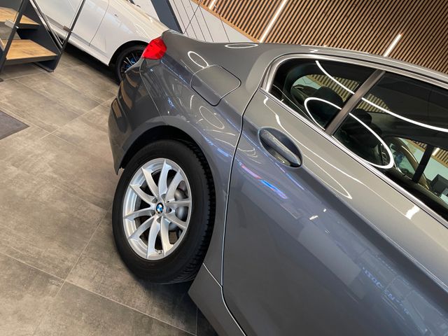 BMW 530 i xDrive *1.HAND*NAVI*TEMPO*SZHZ*AHK*PDC*