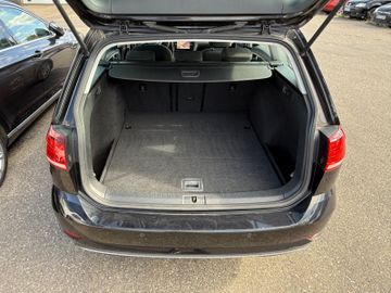 Volkswagen Golf - 9