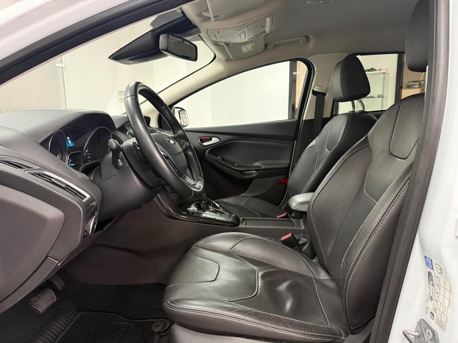 Ford Focus 2015 — photo 7