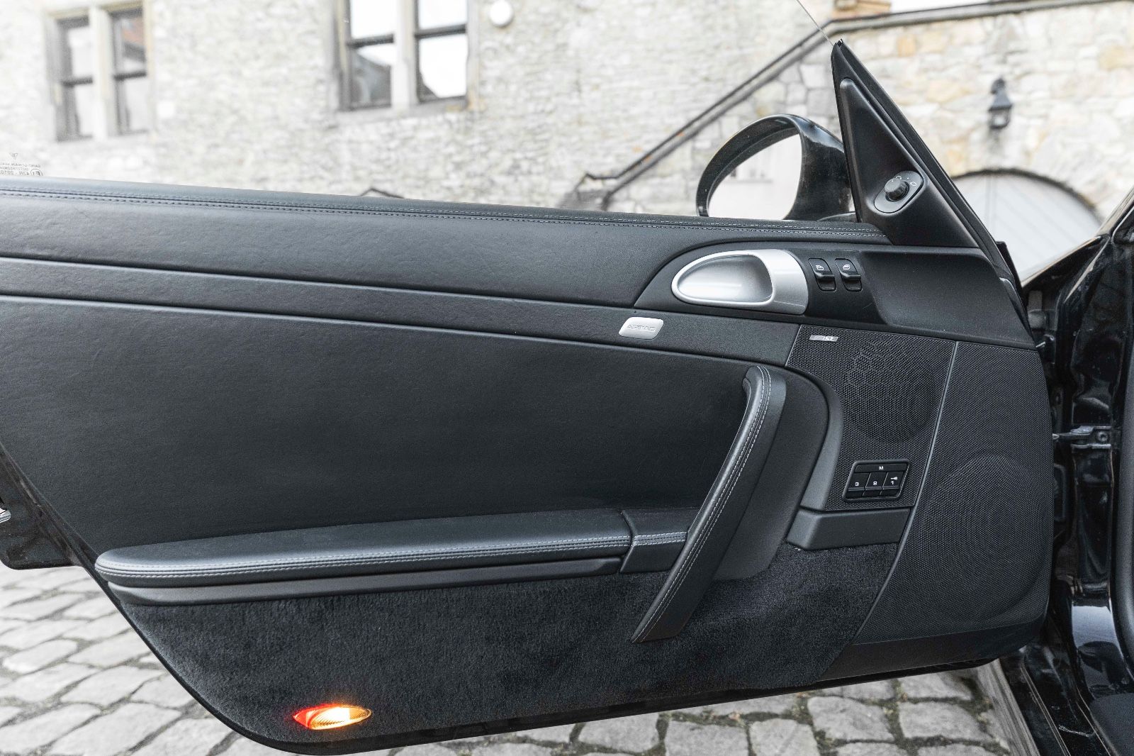 Fahrzeugabbildung Porsche 911 Turbo S Coupe 977 PCCB BOSE SPORT CHRONO NAV