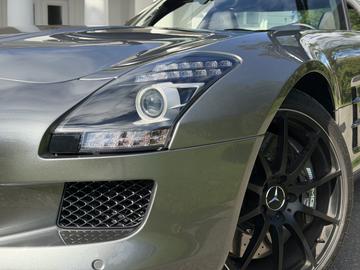 صورة 6 لـ 2014 Mercedes-BENZ SLS AMG