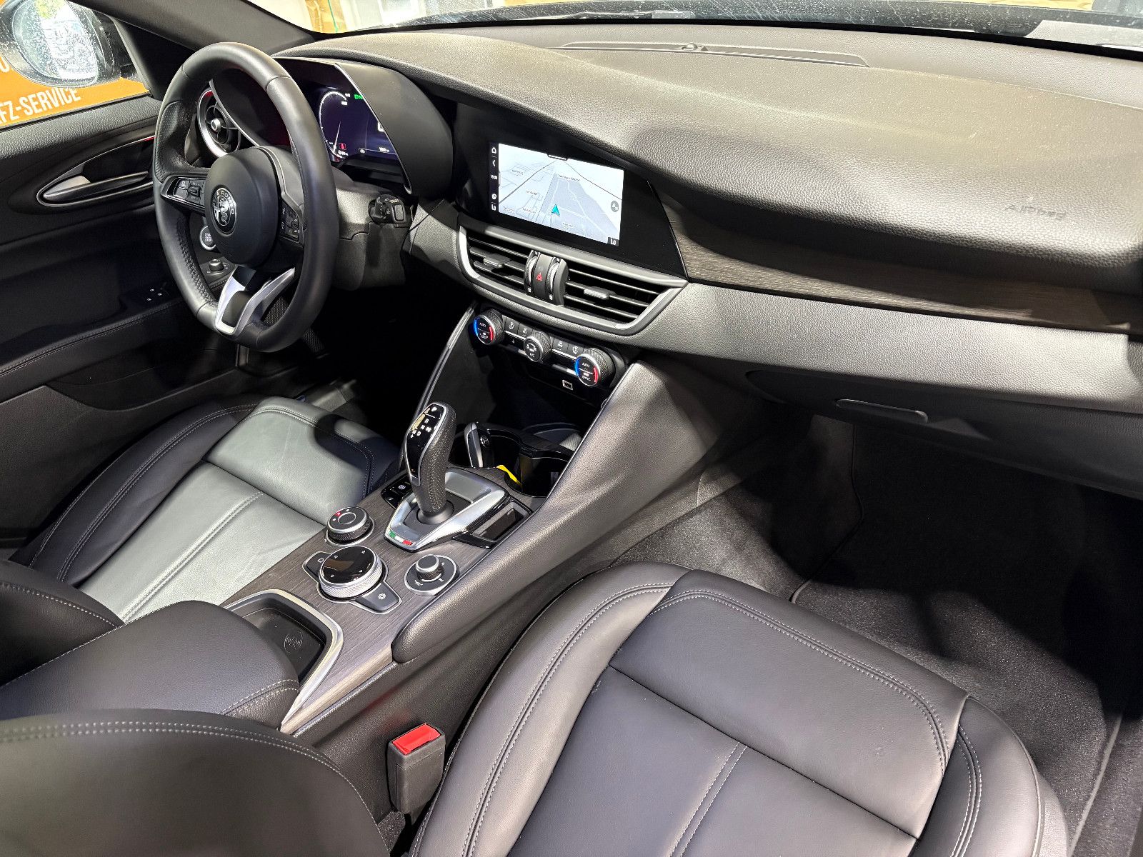 Fahrzeugabbildung Alfa Romeo Giulia Ti Q4/MEMORY/KAMERA/NAVI/ACC/APPLE/SHZ