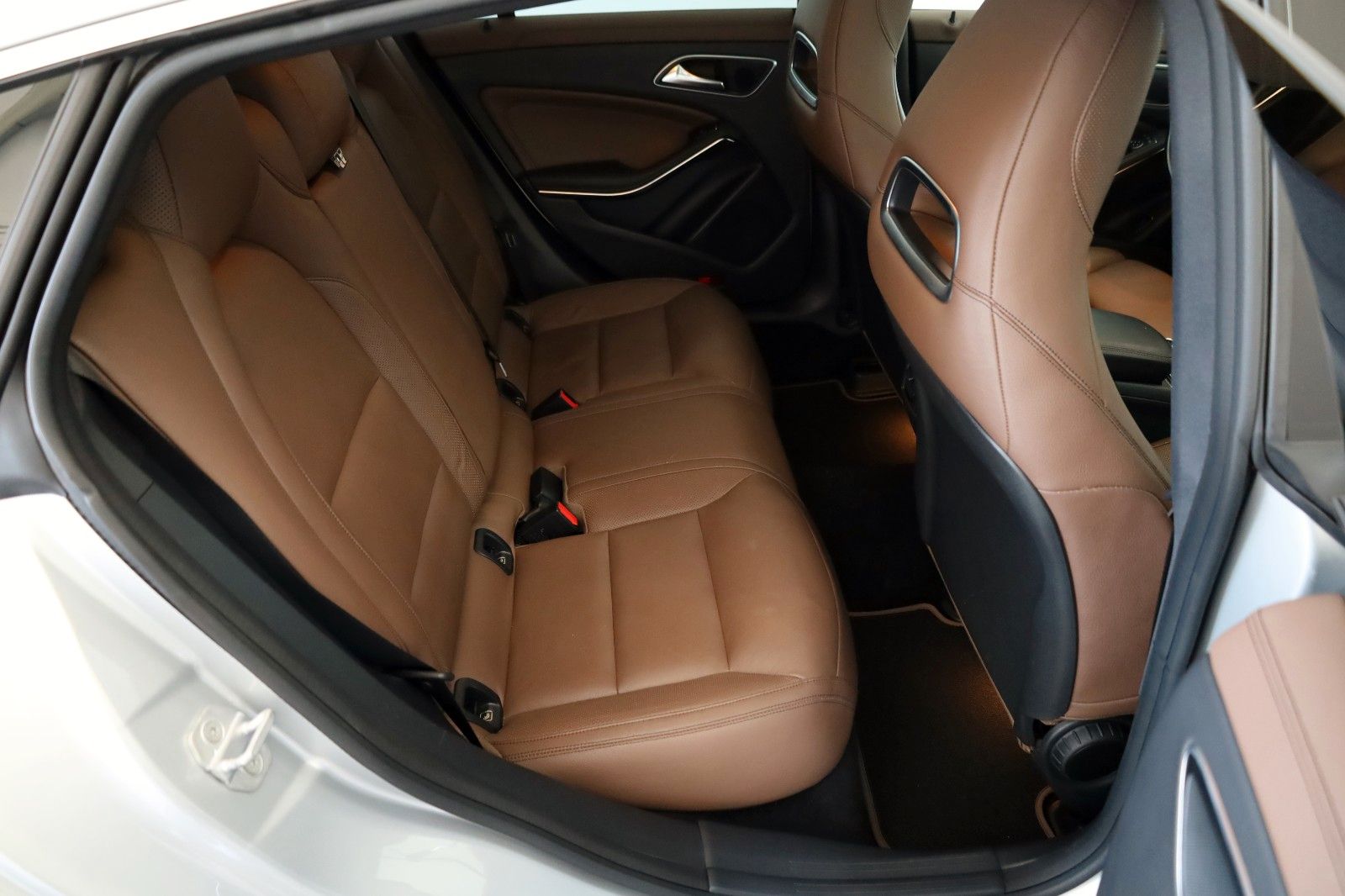 Fahrzeugabbildung Mercedes-Benz CLA 220d SB Leder,Navi,Xenon,Panorama,ACC,SH,PDC