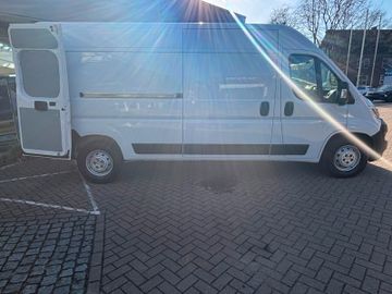 Bild 17 Opel Movano C Kasten HKa L3H2 3.5t Edition