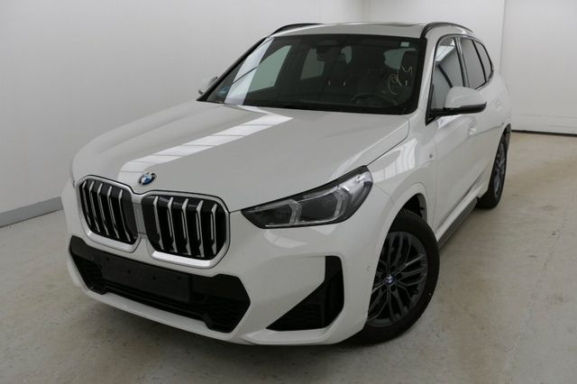 BMW X1 18 i sDrive M SPORT ACC PANORAMA AHK LED H&K