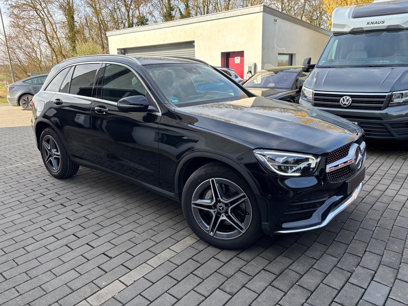 Mercedes-Benz GLC 300 d 4Matic AMG AHK Pano MB scheckheft
